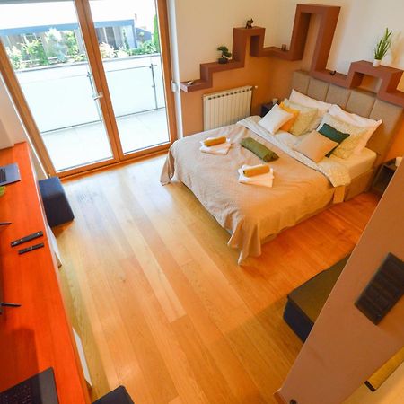 Spacious Studio Park City Novi Sad Exterior photo