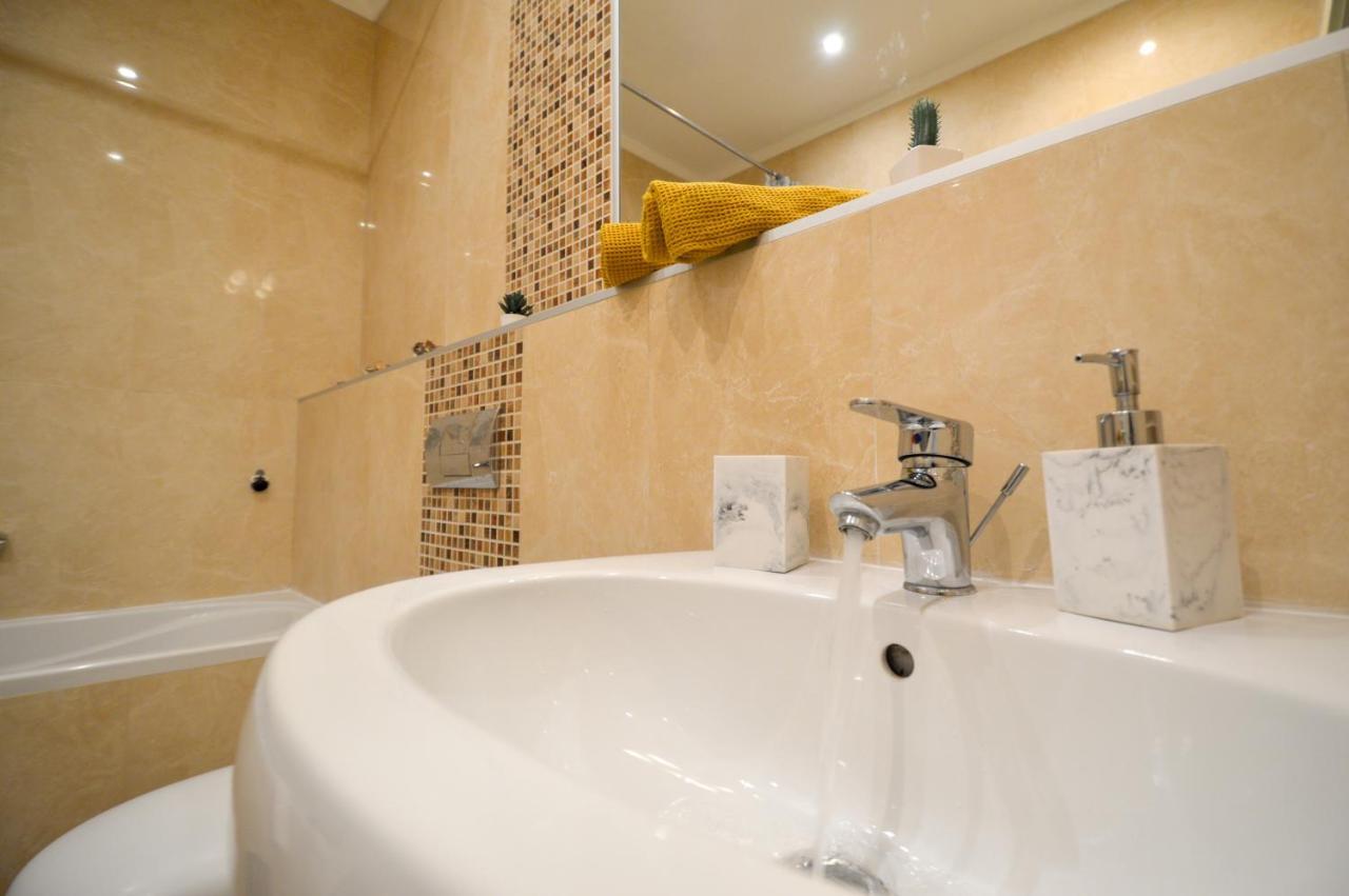 Spacious Studio Park City Novi Sad Exterior photo